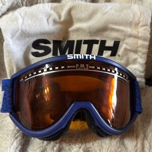 SMITH PMT Airflow Ski Goggles- orange tint - blue and white colors w/ dust bag
